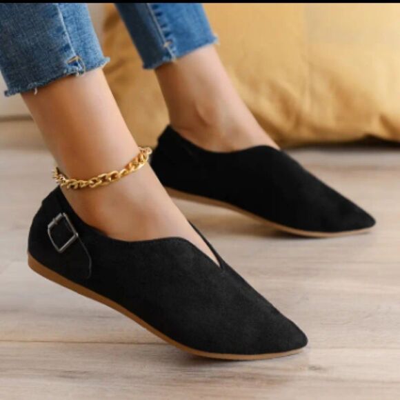 Black Pointy Toe Flats - Picture 3 of 3